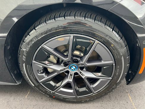 Used 2023 BMW i4 eDrive40 w/ Premium Package image 13