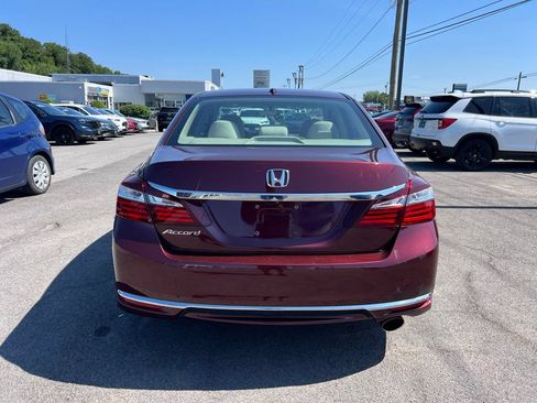 Used 2016 Honda Accord EX image 4