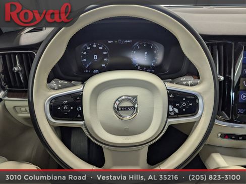 Used 2021 Volvo S60 T5 Momentum image 17