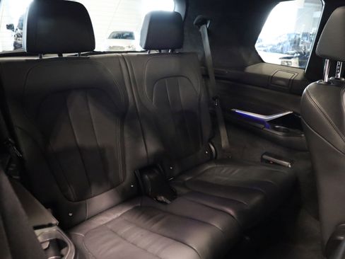 Used 2022 BMW X7 xDrive40i w/ M Sport Package image 42