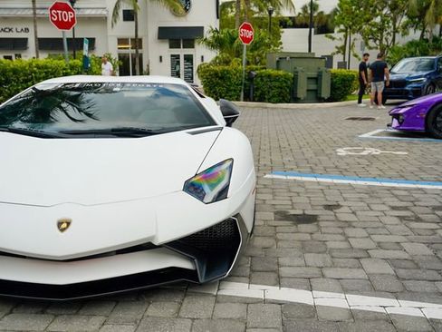 Used 2016 Lamborghini Aventador LP 750-4 Superveloce AWD/4WD image 8