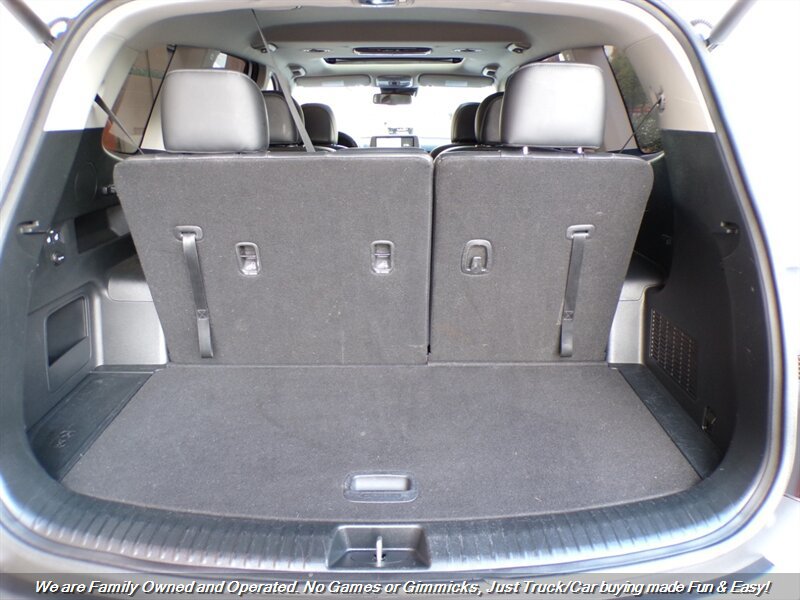 Used 2022 Kia Telluride EX w/ EX Premium Package FWD image 9