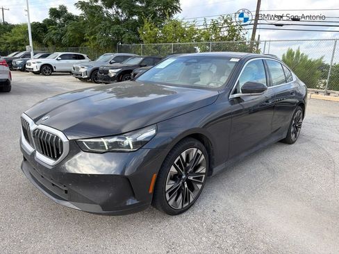 Used 2026 BMW 530i w/ Premium Package RWD image 1