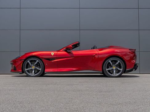 Certified 2022 Ferrari Portofino M RWD image 12