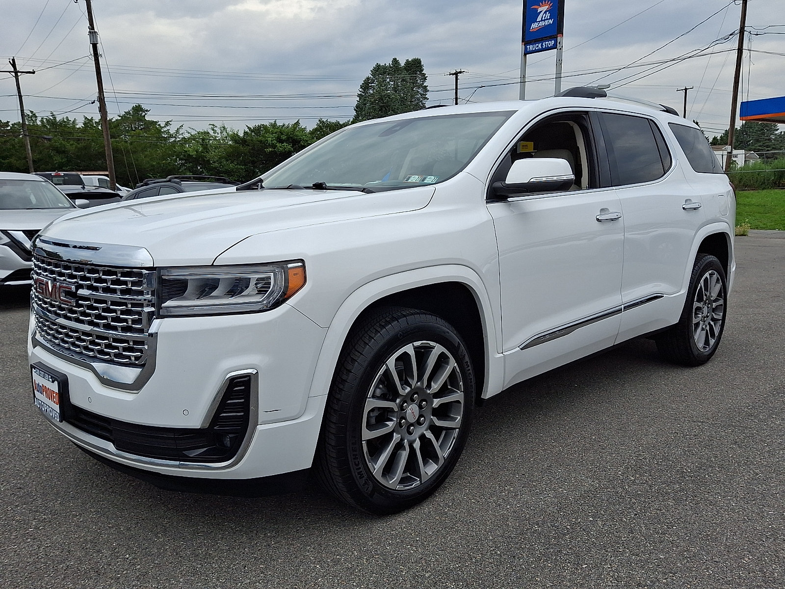 Used 2023 GMC Acadia Denali AWD/4WD image 3