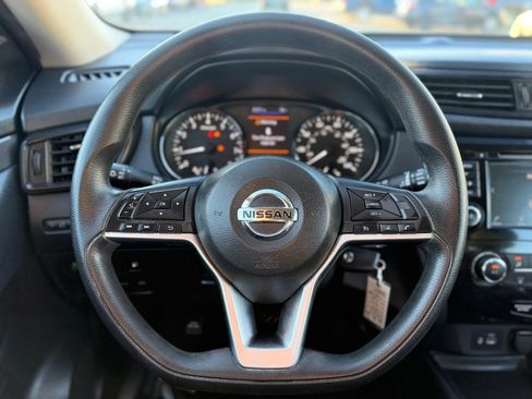 Used 2018 Nissan Rogue S AWD/4WD image 24