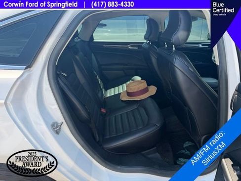 Used 2017 Ford Fusion SE w/ Fusion SE Technology Package FWD image 8