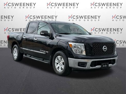 Used 2019 Nissan Titan SV image 7