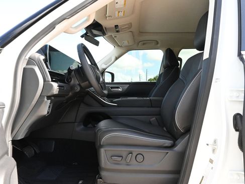 Used 2026 INFINITI QX80 Luxe RWD image 17