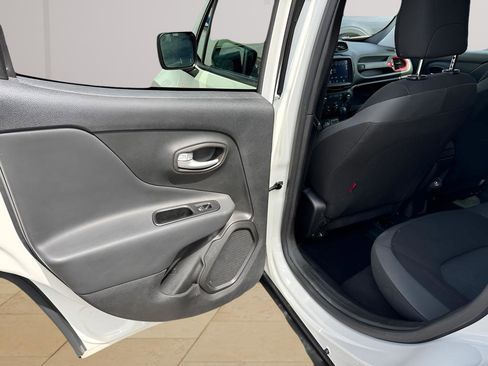 Used 2023 Jeep Renegade Trailhawk image 31