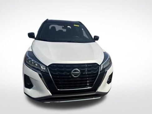 Used 2021 Nissan Kicks SR FWD image 8