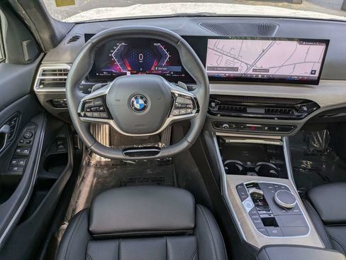 Used 2025 BMW 330i Sedan RWD image 15