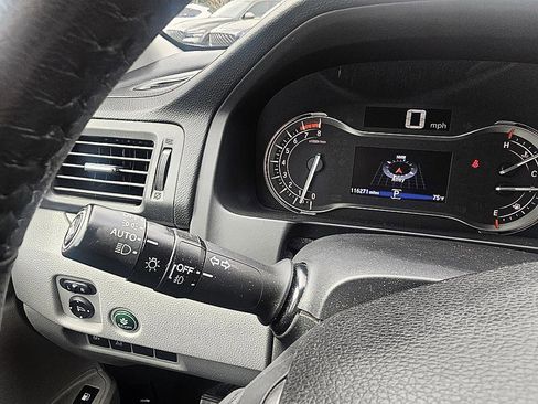 Used 2017 Honda Ridgeline RTL-T image 18