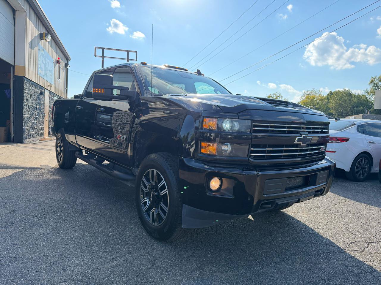 Used 2019 Chevrolet Silverado 2500 LTZ w/ Midnight Edition AWD/4WD image 7