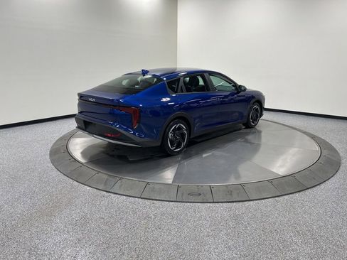 New 2025 Kia K4 EX image 5