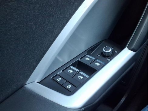 Used 2022 Audi Q3 2.0T Premium Plus image 30