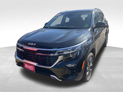 Used 2024 Kia Seltos S image 2