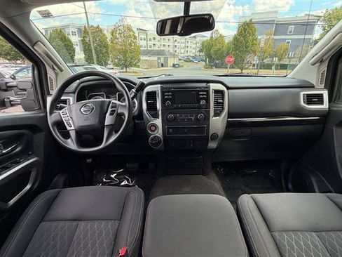Used 2017 Nissan Titan SV AWD/4WD image 20