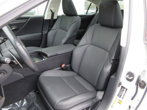 Used 2025 Lexus ES 350 w/ Premium Package image 31