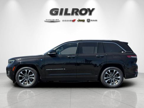 Used 2023 Jeep Grand Cherokee Overland w/ Advanced Protech Group III AWD/4WD image 7
