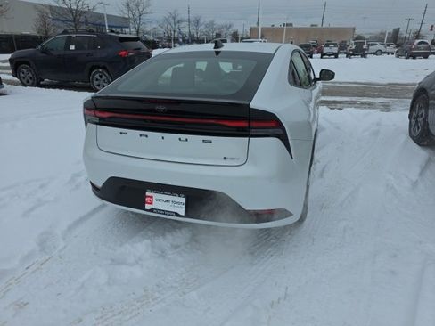 New 2026 Toyota Prius LE image 7