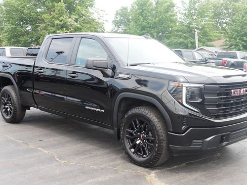 Used 2024 GMC Sierra 1500 Pro w/ Graphite Edition AWD/4WD image 4
