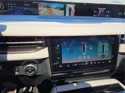 New 2026 Lincoln Navigator Black Label image 20