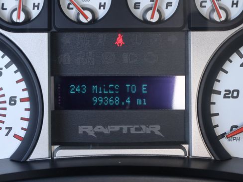 Used 2010 Ford F150 Raptor image 3