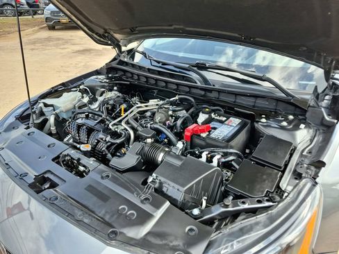 Used 2023 Nissan Altima 2.5 SV FWD image 16