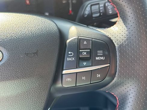 Used 2025 Ford Escape ST-Line AWD/4WD image 25
