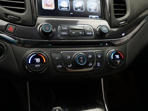 Used 2017 Chevrolet Impala Premier w/ Enhanced Convenience Package image 20