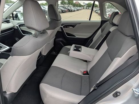 Used 2025 Toyota RAV4 XLE FWD image 27