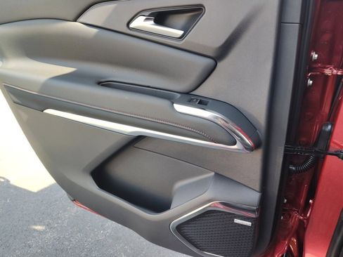 New 2026 Chevrolet Traverse RS w/ LPO, Floor Liner Package image 18