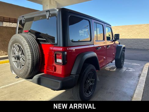 Used 2025 Jeep Wrangler Unlimited Sport AWD/4WD image 4