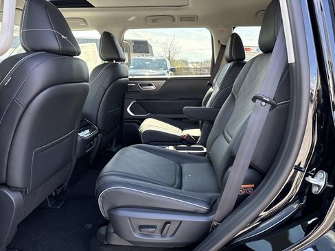 New 2026 INFINITI QX80 Luxe image 17