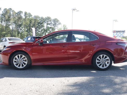 Used 2024 Toyota Camry LE image 2