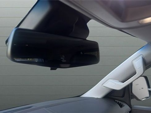 Used 2017 Cadillac Escalade Premium Luxury w/ LPO, Radiant Package image 22