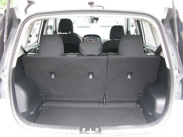Used 2025 Kia Soul LX w/ LX Technology Package FWD image 6