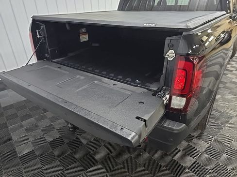 Used 2023 Honda Ridgeline Black Edition image 13