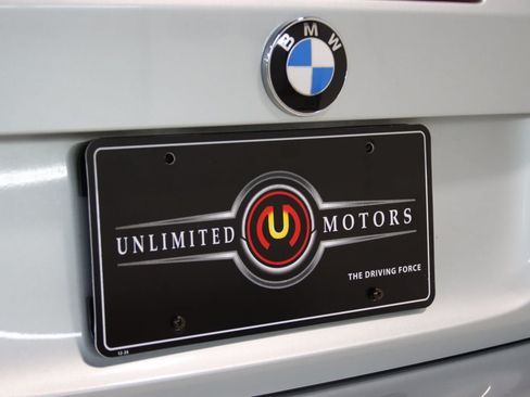 Used 2011 BMW M3 Convertible RWD image 4