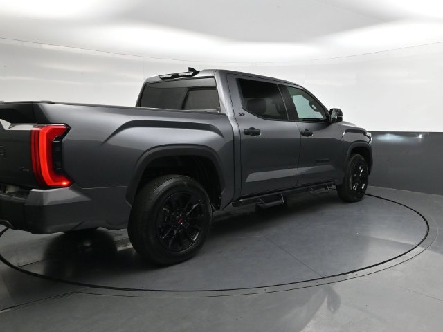 Used 2023 Toyota Tundra SR5 w/ SR5 Convenience Package AWD/4WD image 4