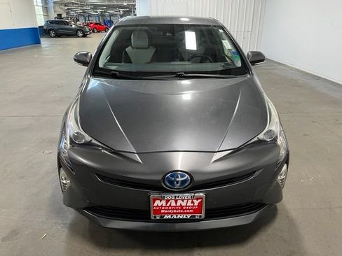 Used 2016 Toyota Prius Three Touring FWD image 8