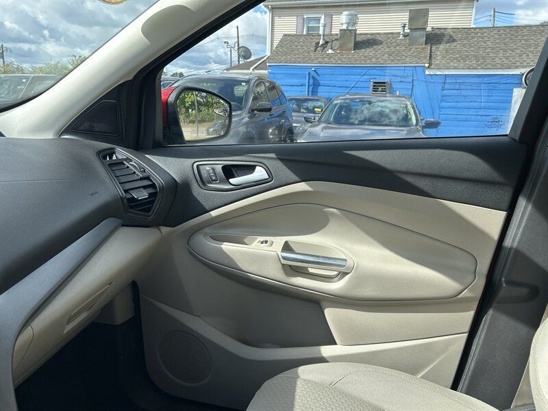 Used 2018 Ford Escape SE AWD/4WD image 11