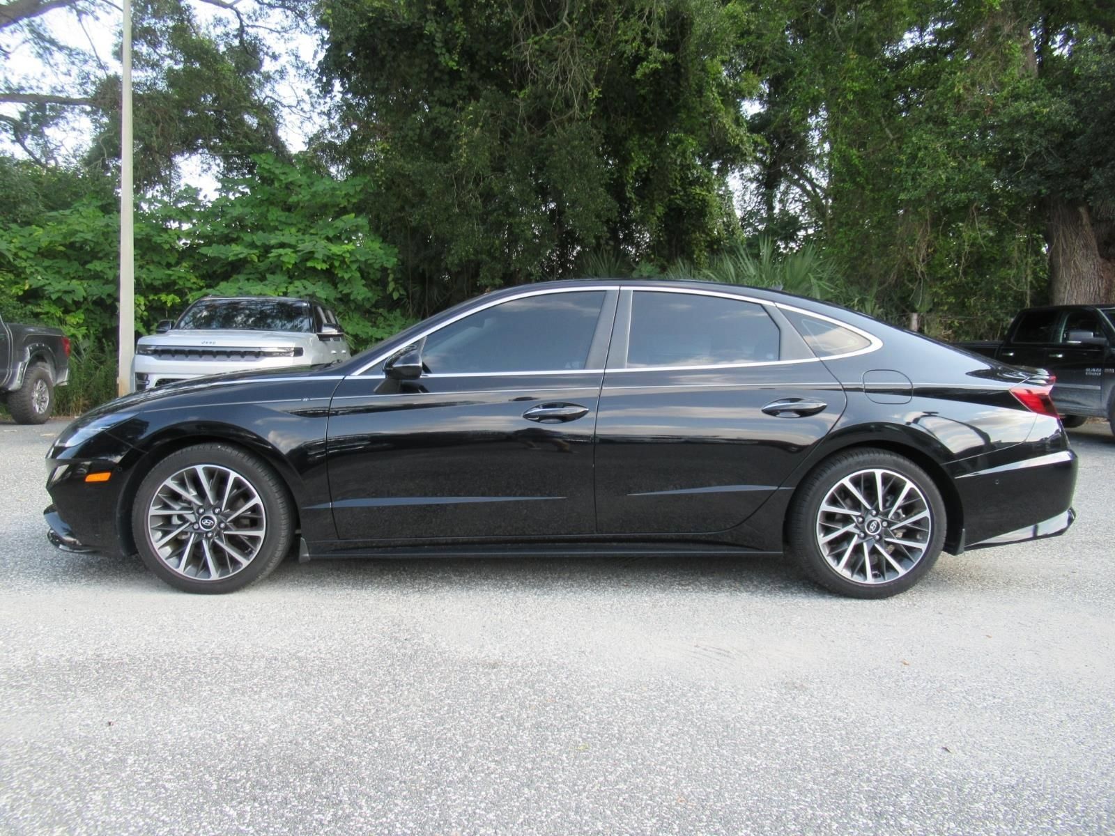 Used 2022 Hyundai Sonata Limited FWD image 4