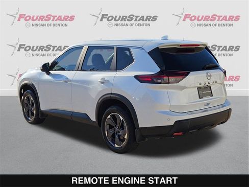 Used 2026 Nissan Rogue SV image 7