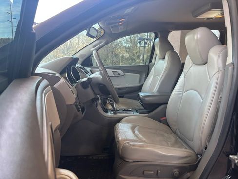 Used 2012 Chevrolet Traverse LT image 8