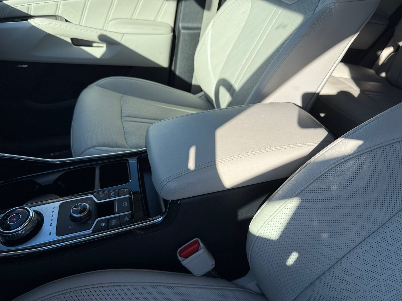 Used 2022 Kia Sorento SX Prestige w/ Panoramic Sunroof Package AWD/4WD image 14