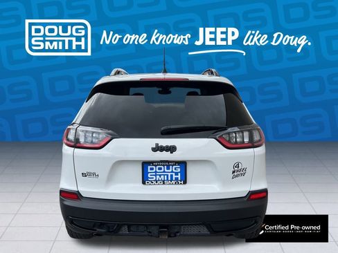Certified 2022 Jeep Cherokee Latitude w/ Trailer Tow Group image 6