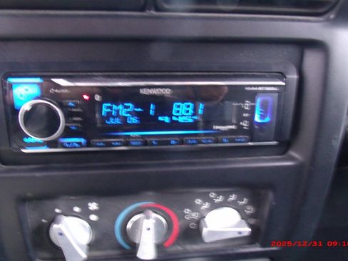 Used 2001 Jeep Wrangler Sport image 32