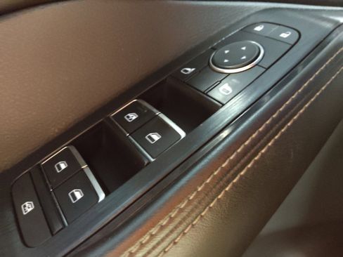 Used 2021 Nissan Rogue Platinum image 27